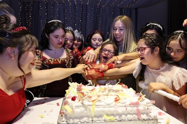 Kırıkkale Belediyesi’Nden Özel Bireylere Anlamlı Kına Gecesi
